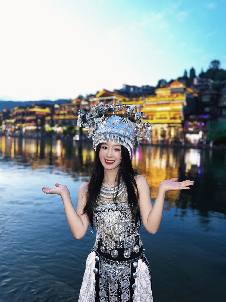 余婕